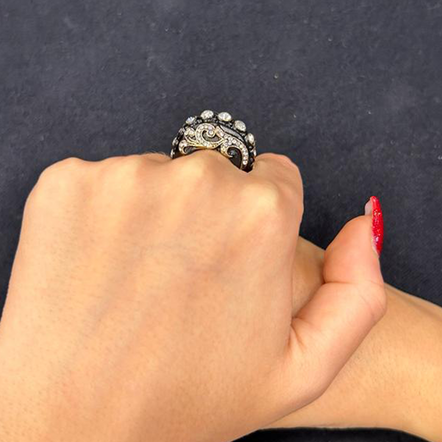BLACK BEAUTY RING