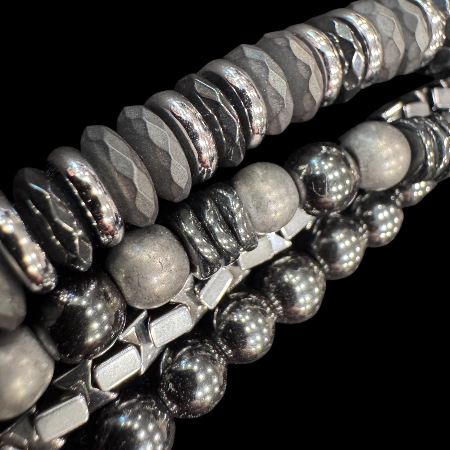 HEMATITE STRETCHY