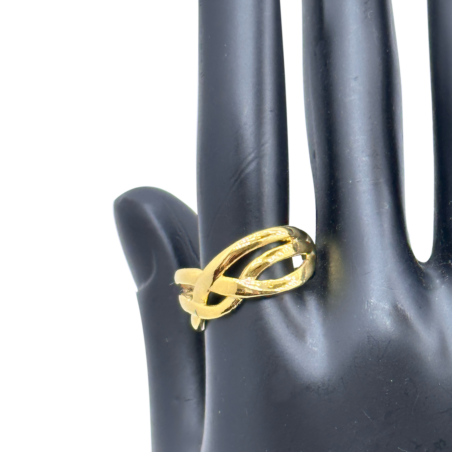 WAVY RING