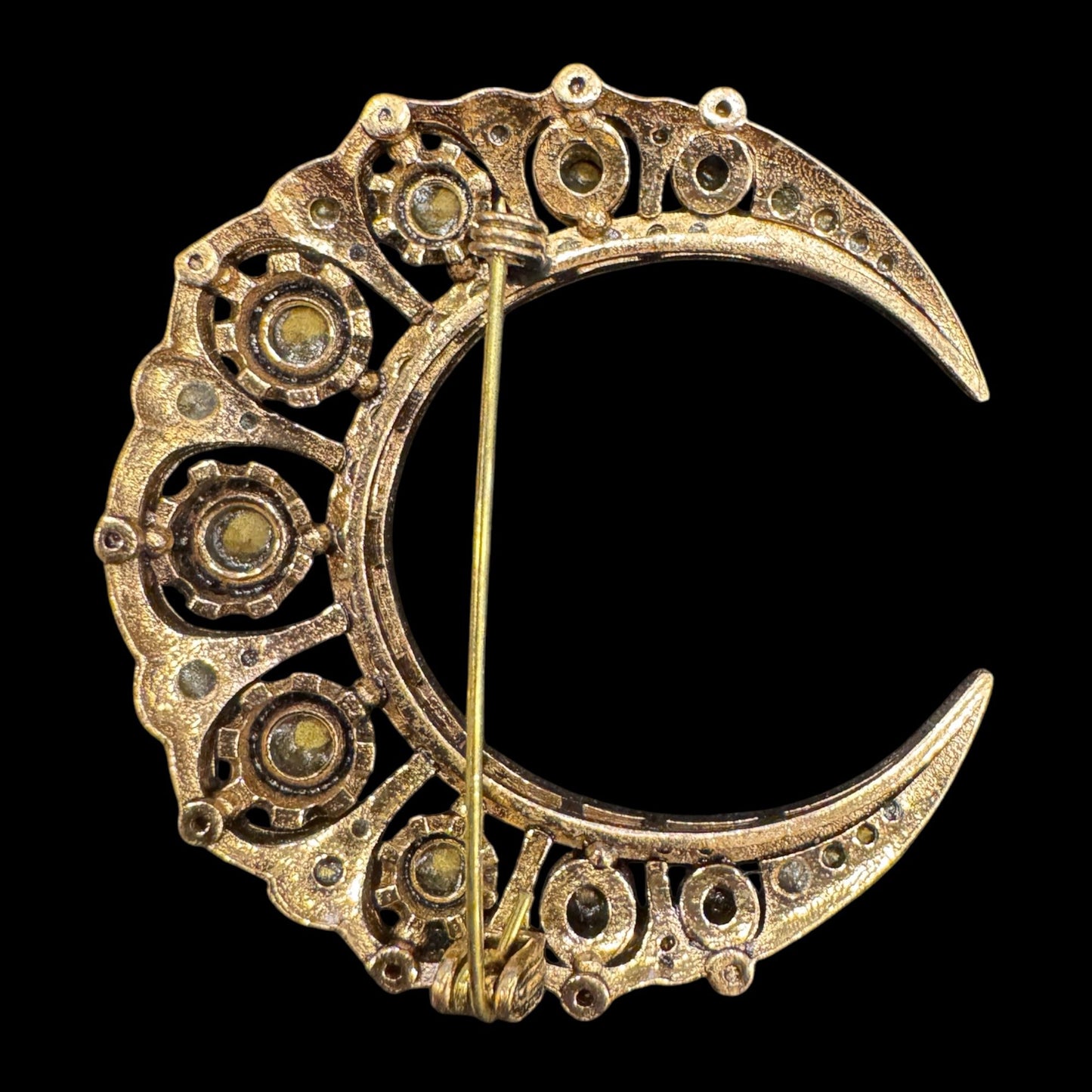 Hilal Broş