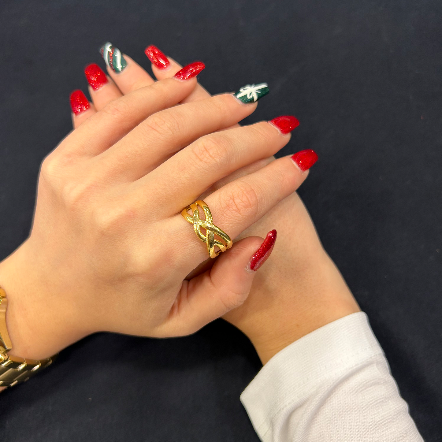 WAVY RING